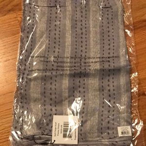 Vera Bradley Scarf - NWT